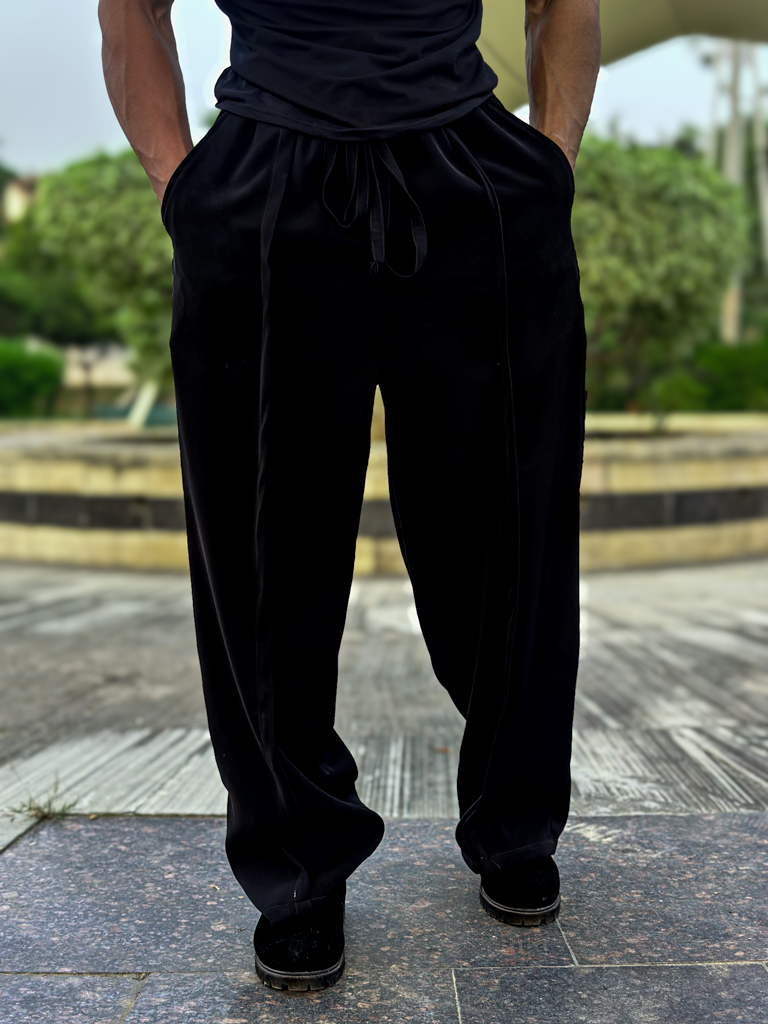Black Qavara Lounge Pants