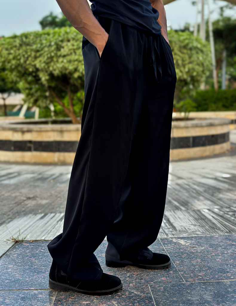 Black Qavara Lounge Pants